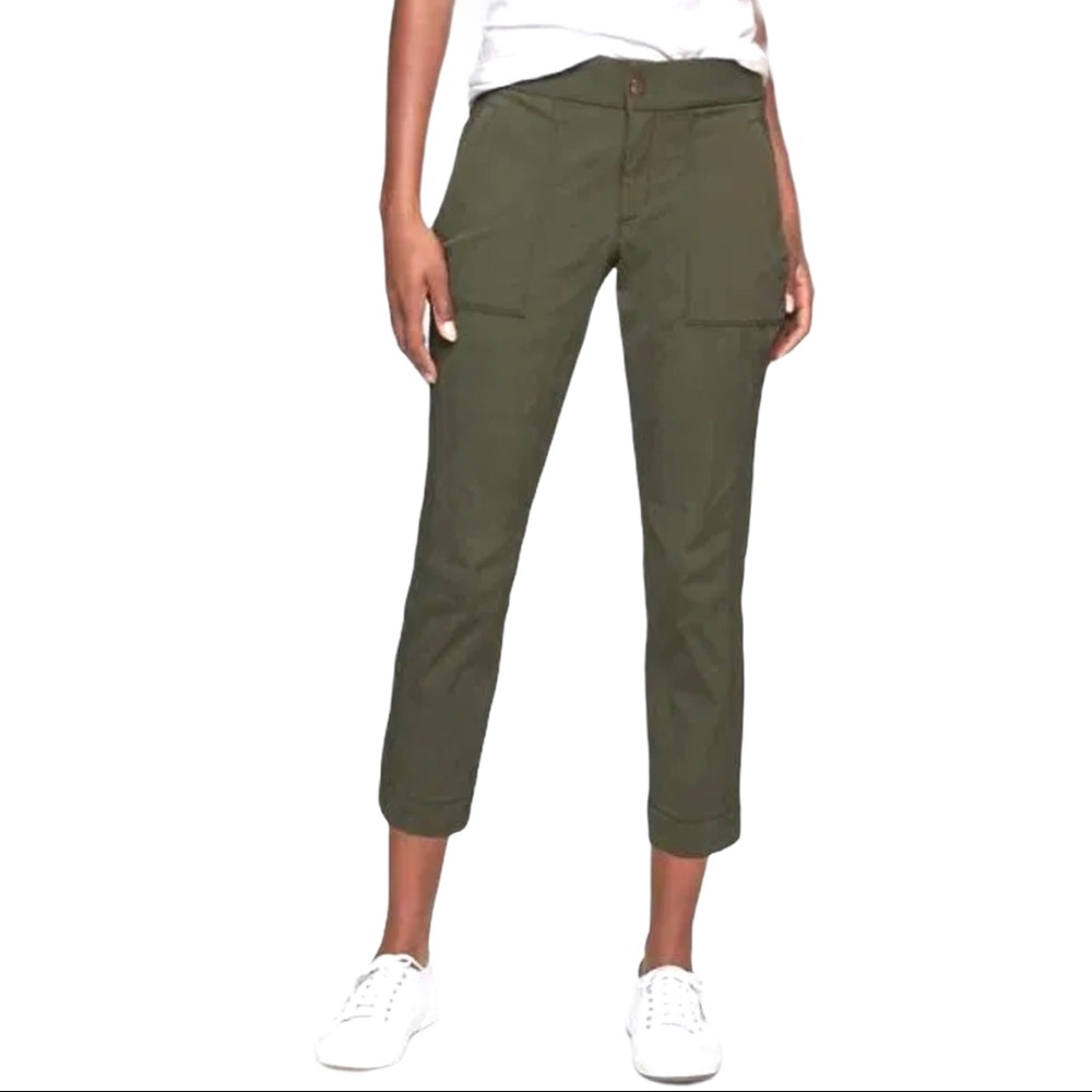 Athleta Trekkie Capri Athletic Pants Khaki Green